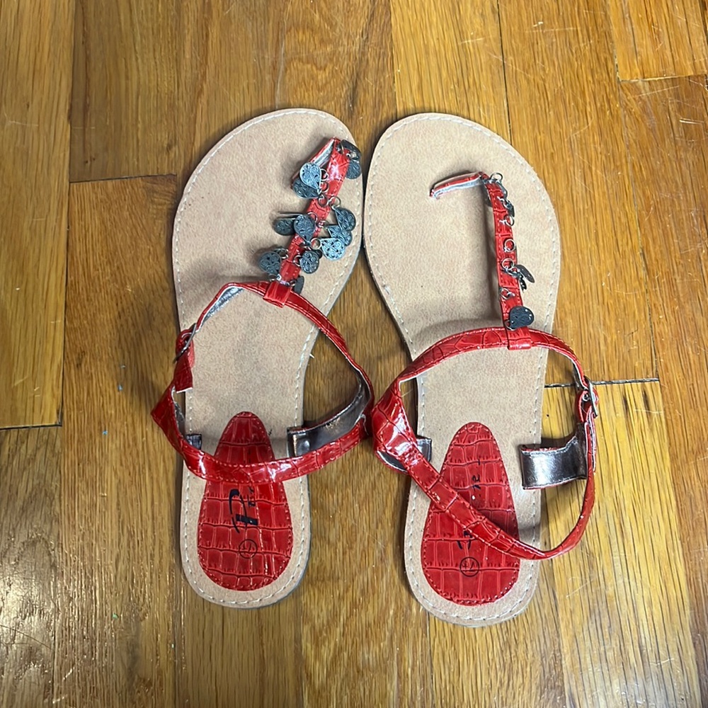 Used women’s sandals by Pear size 7.5 red I good condition